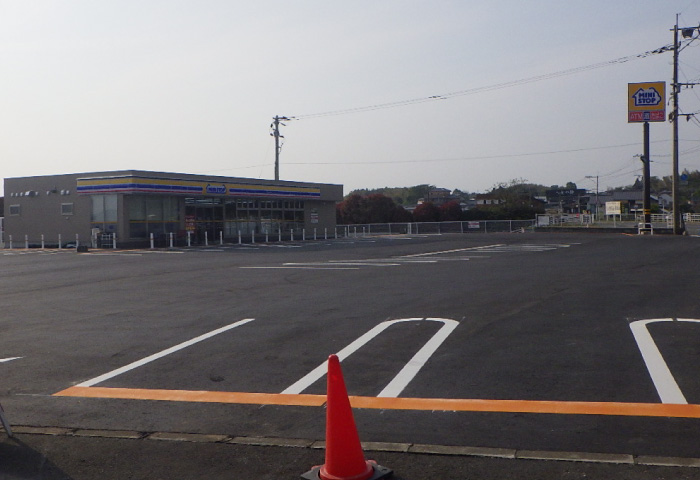 コンビニ外構・舗装新設工事